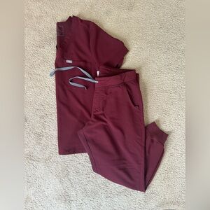 Figs burgundy scrub set